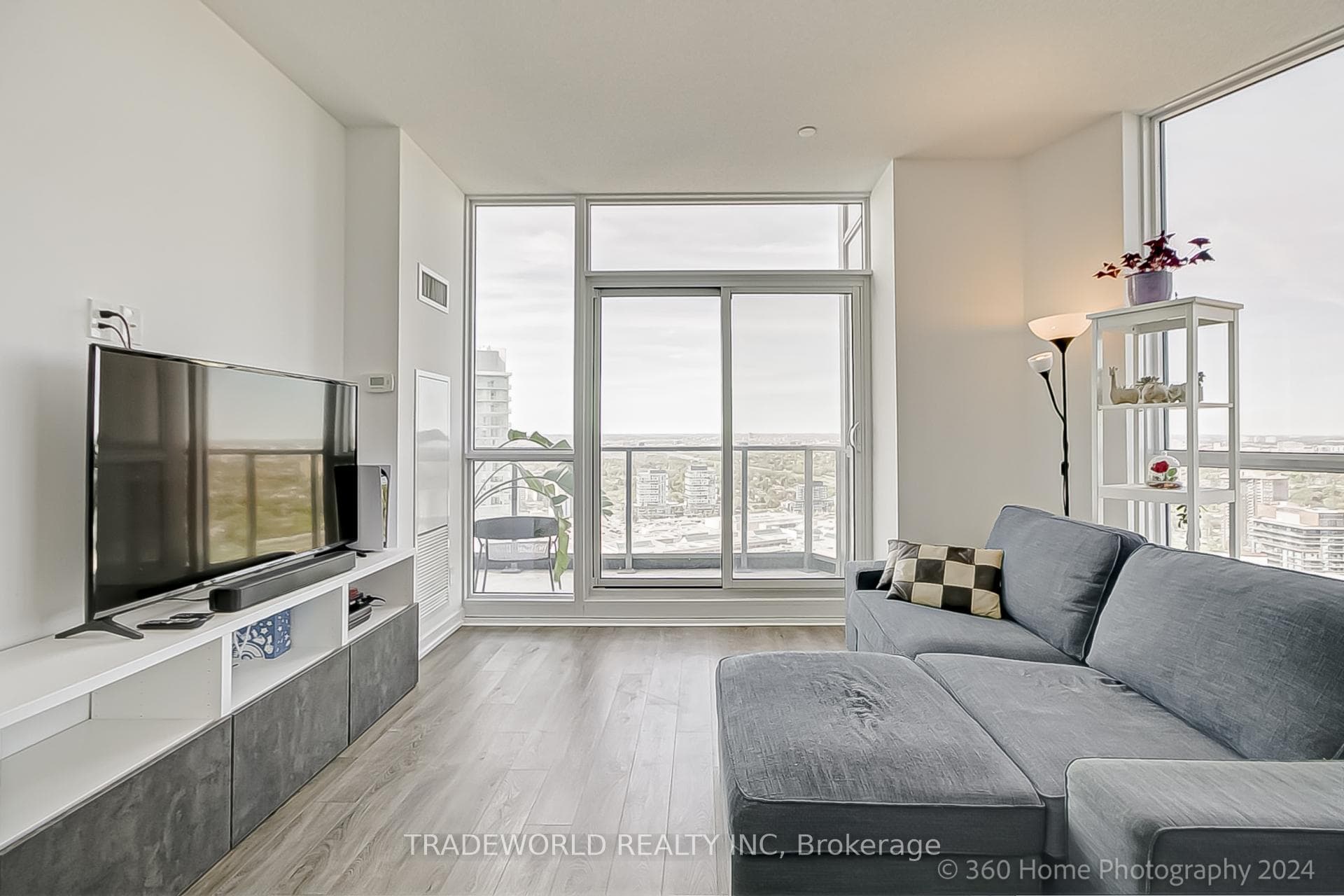 56 Forest Manor Road Unit 3309 photo 4