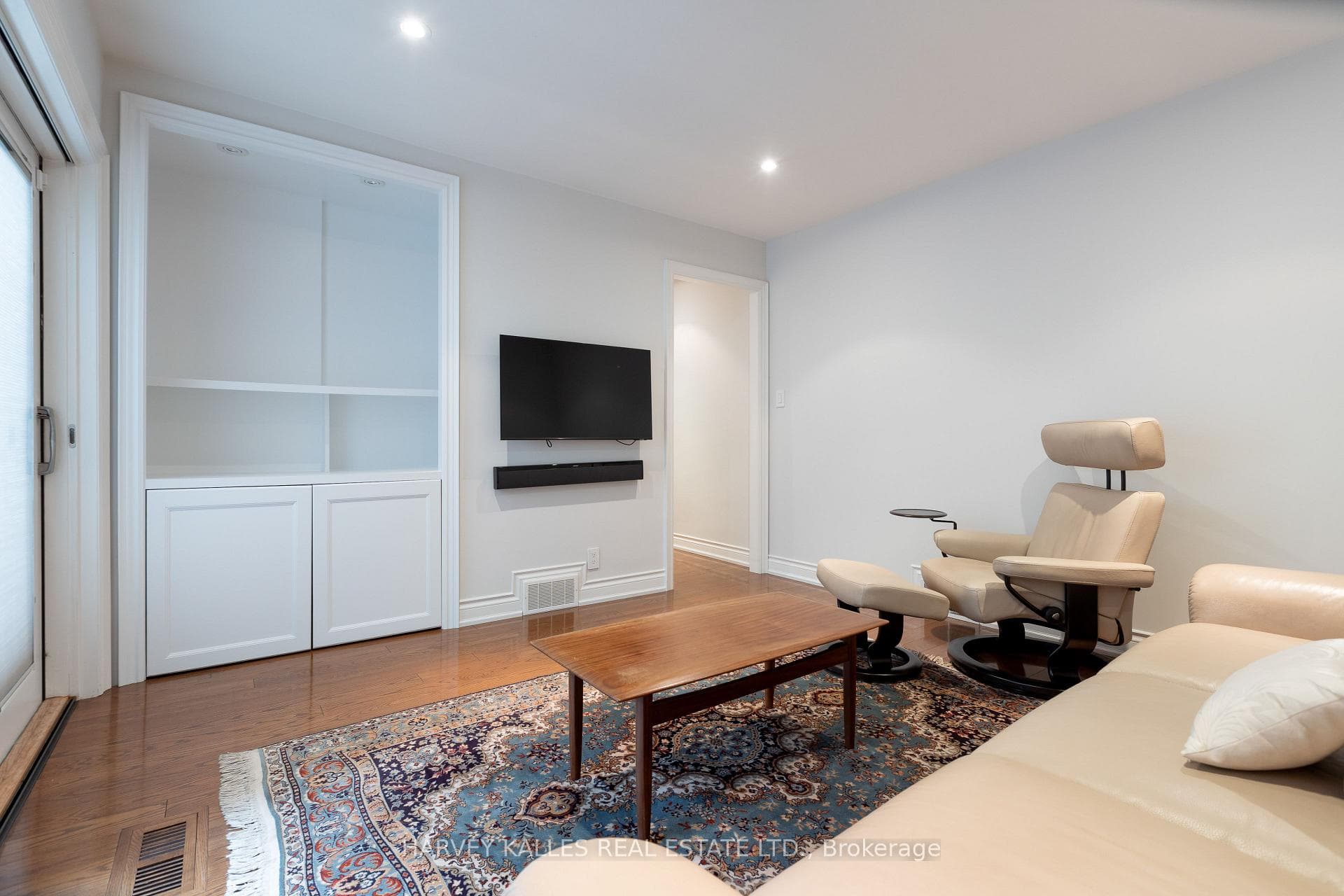 536 Blythwood Road photo 17