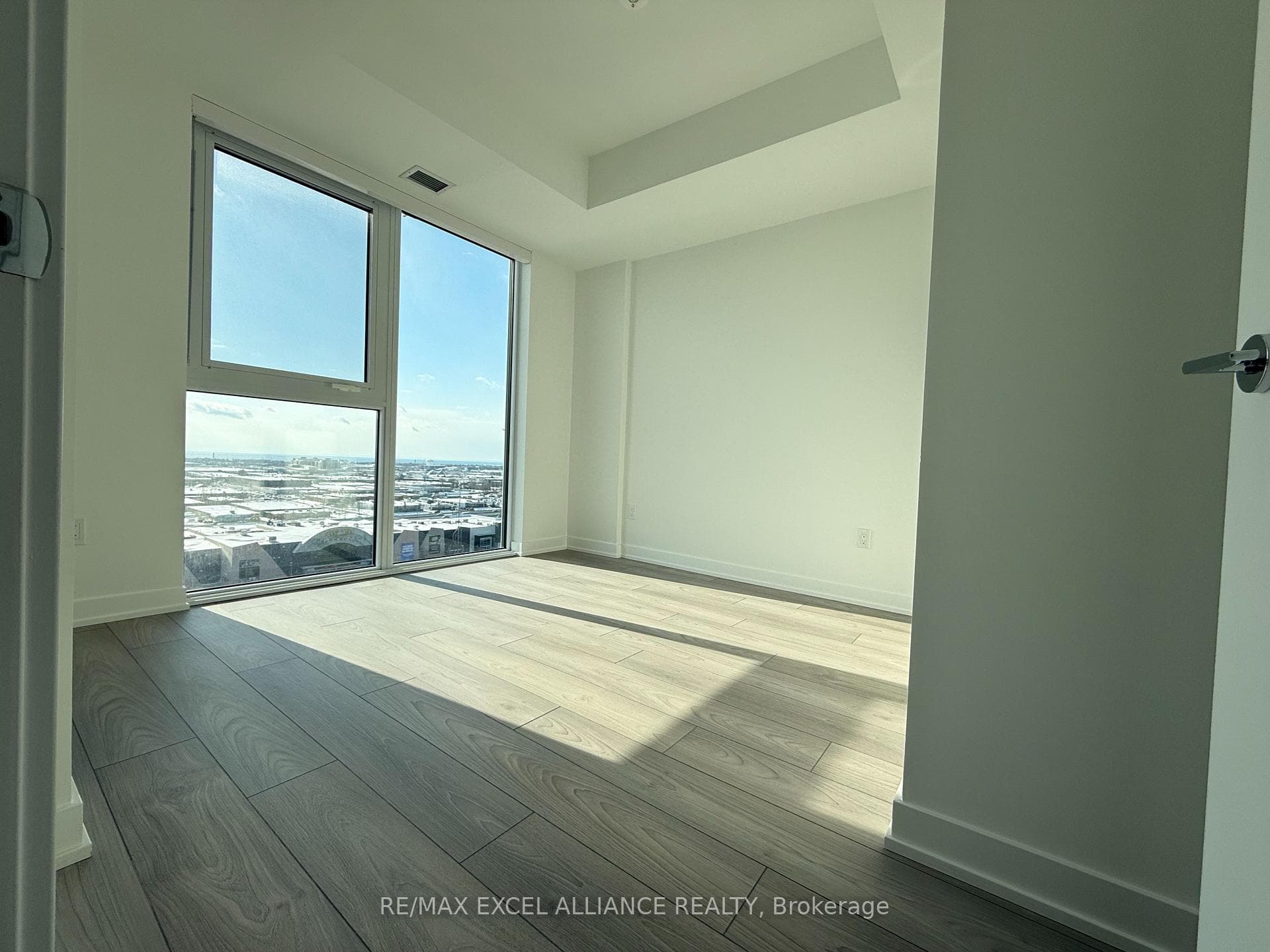1007 The Queensway N/A Unit 1207 photo 19