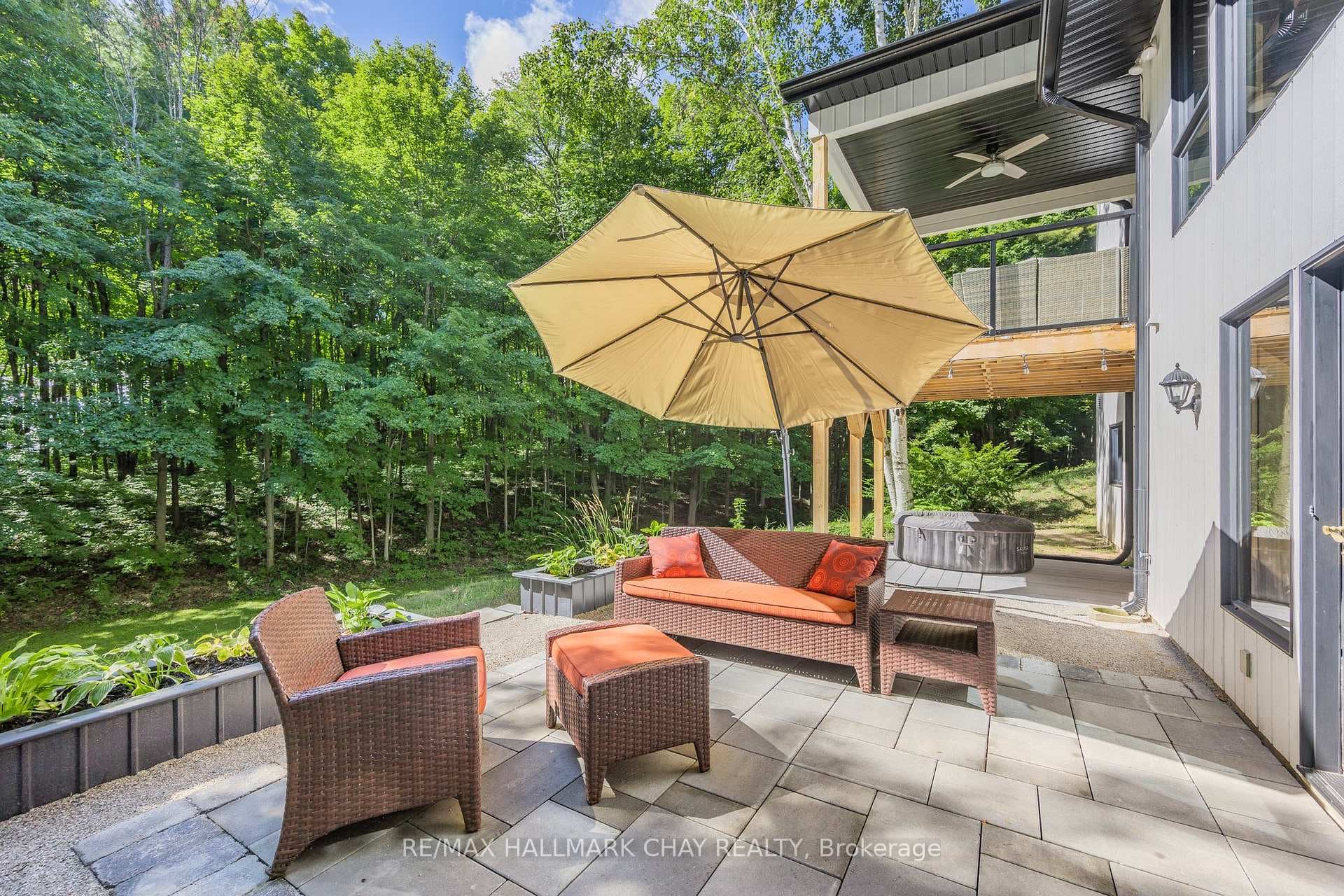 1359 Old Barrie Road photo 44