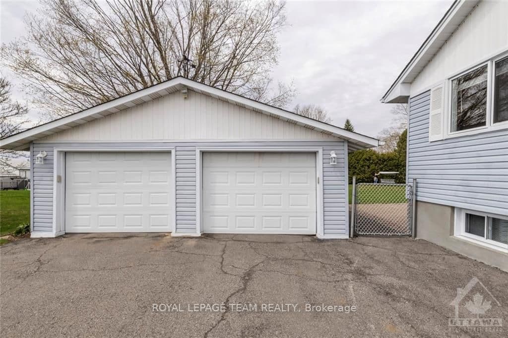 8253 UNITED Avenue photo 28