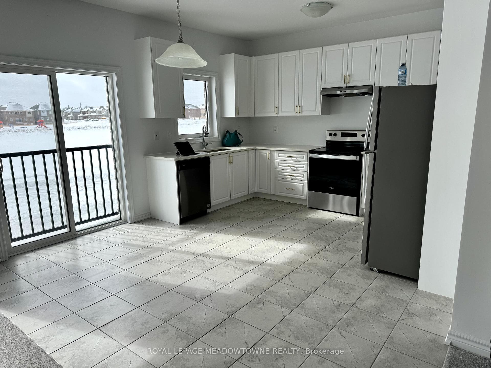 308 Russell Street photo 18