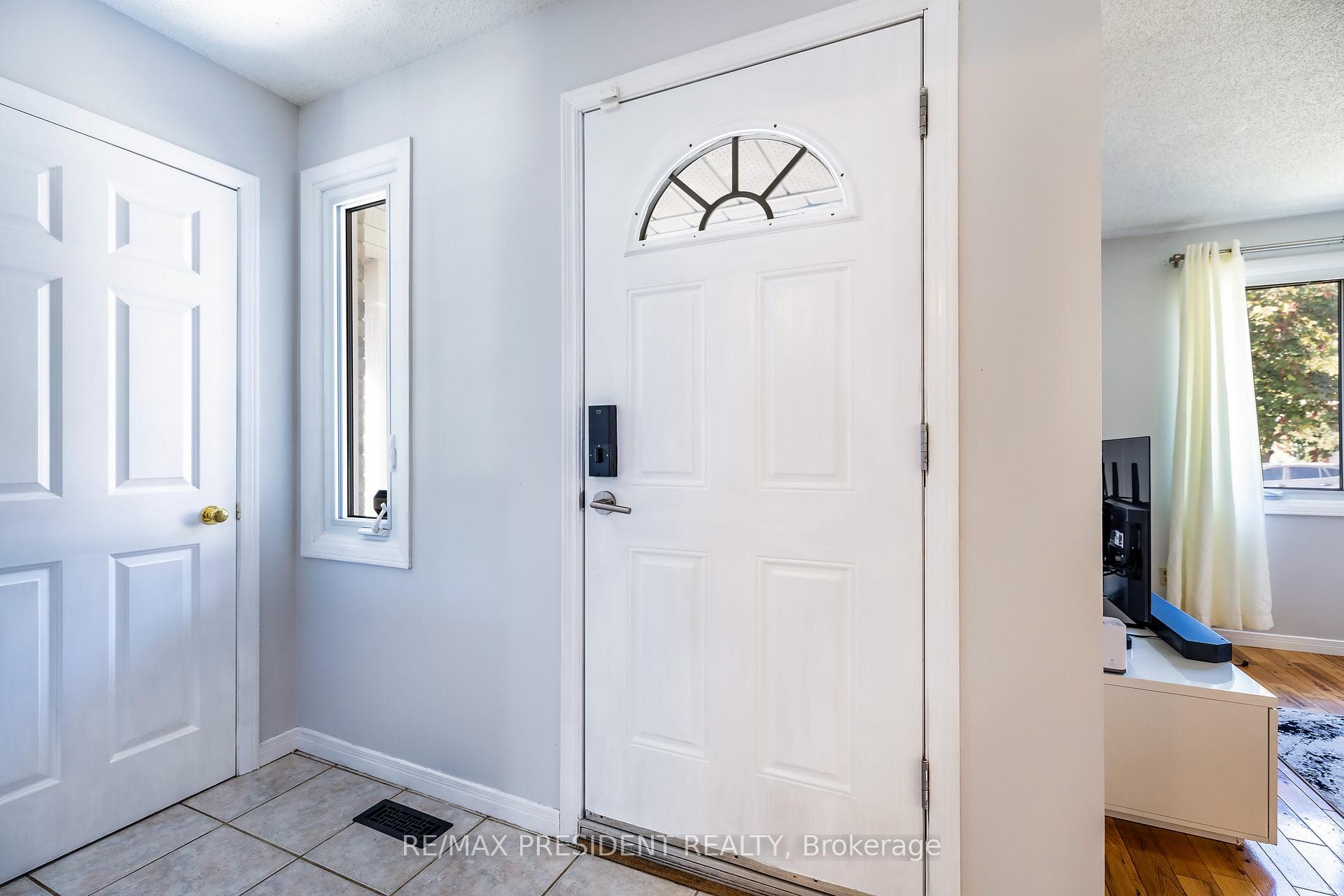 146 Sandringham Drive photo 6