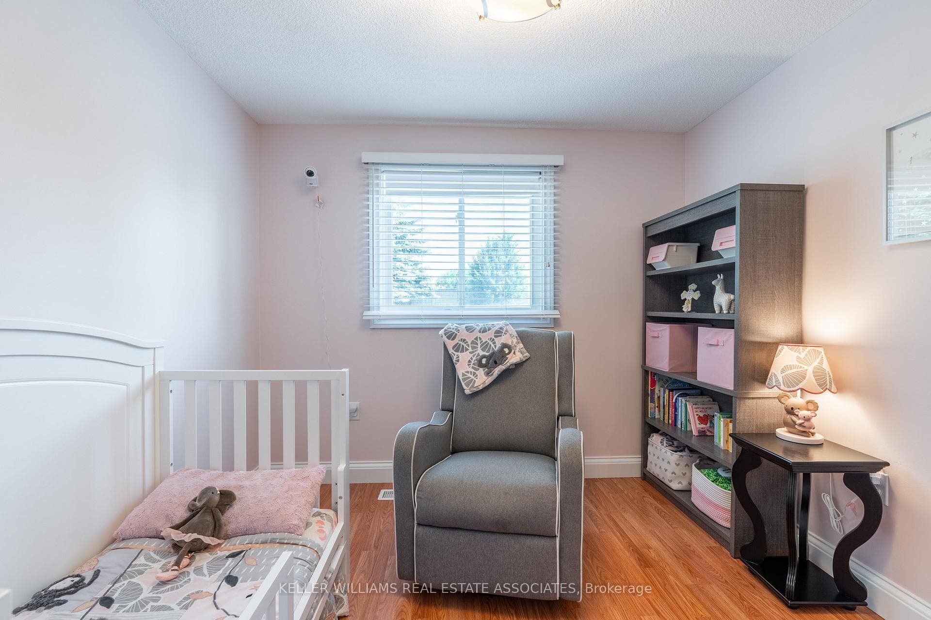 194 Guildwood Drive photo 26