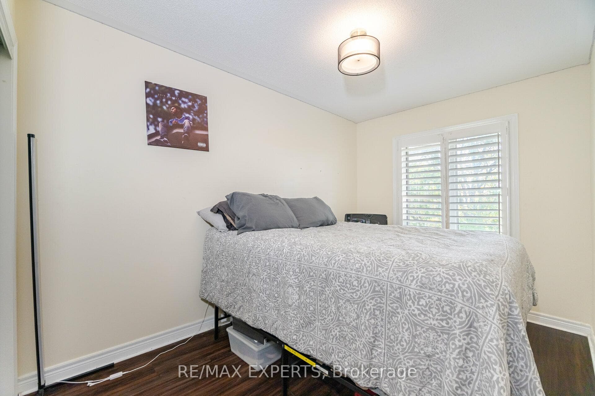 222 Tom Taylor Crescent photo 14