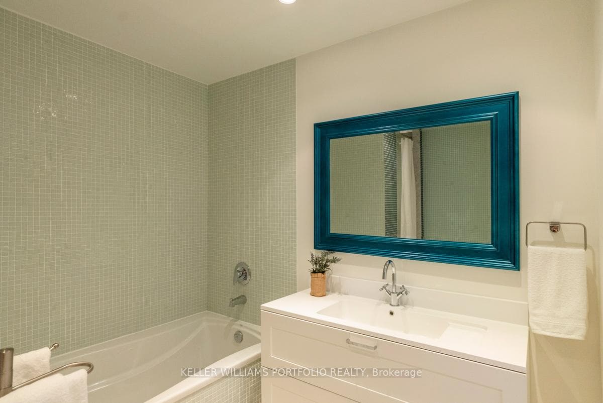 301 Markham Street Unit 806 photo 21