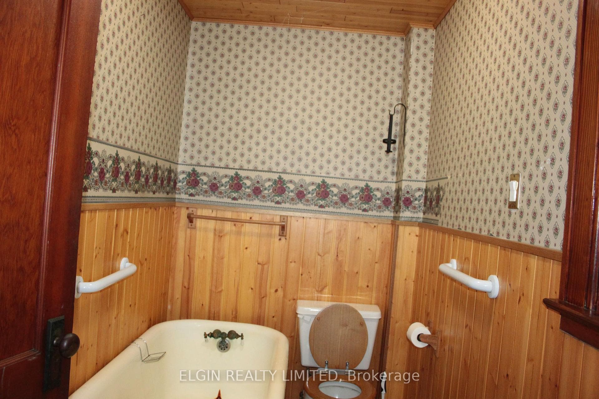upper bathroom
