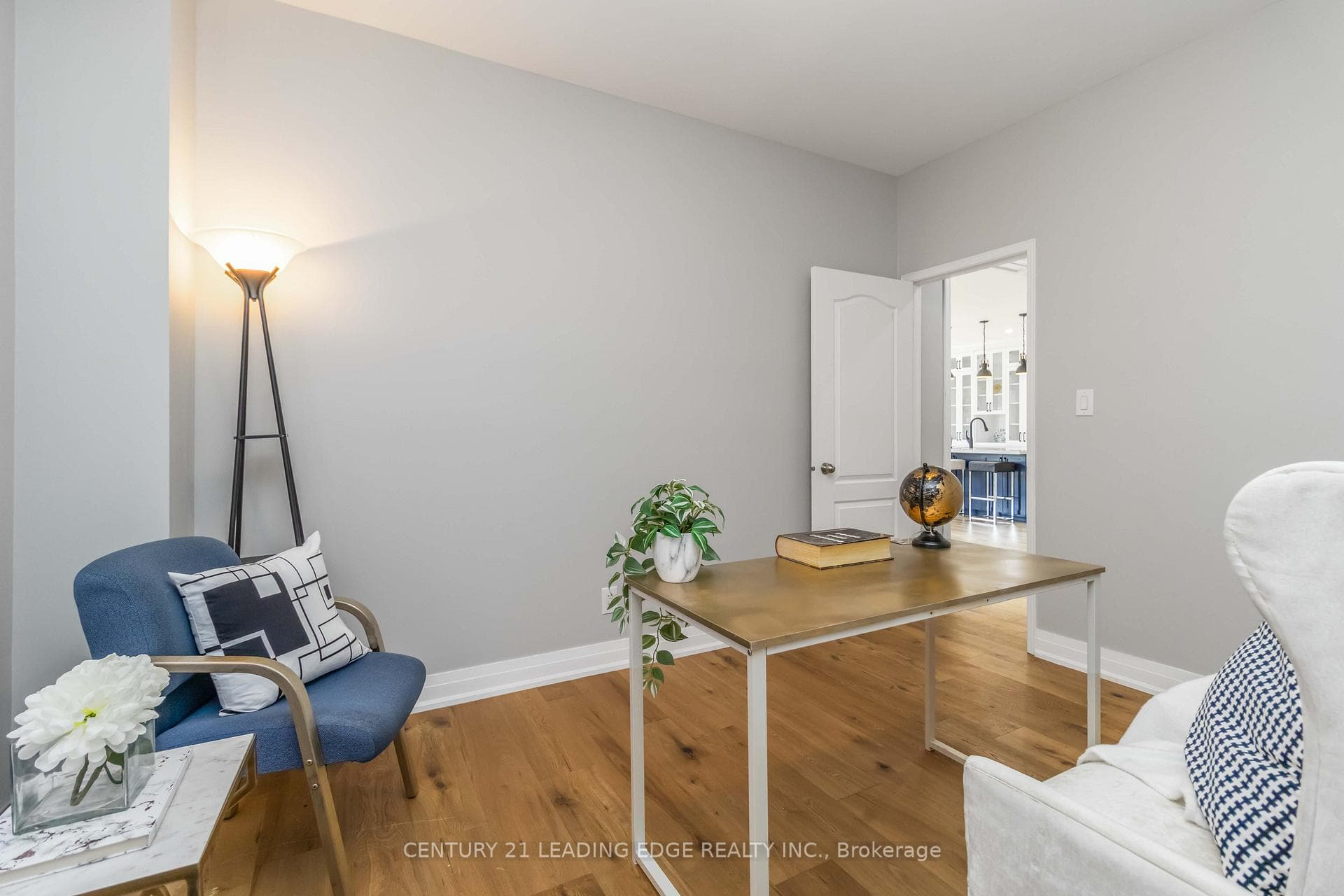 286 Fernforest Drive photo 11