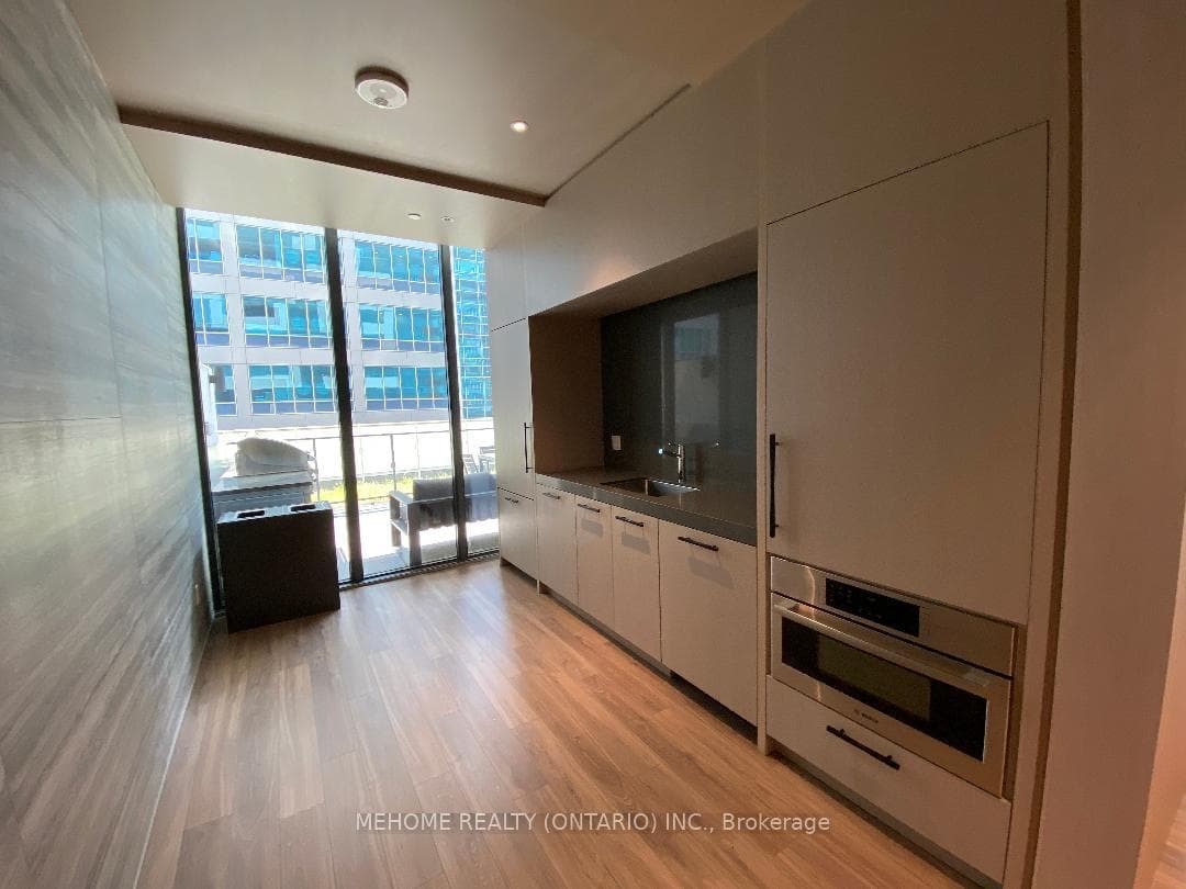25 Richmond Street Unit 3313 photo 10