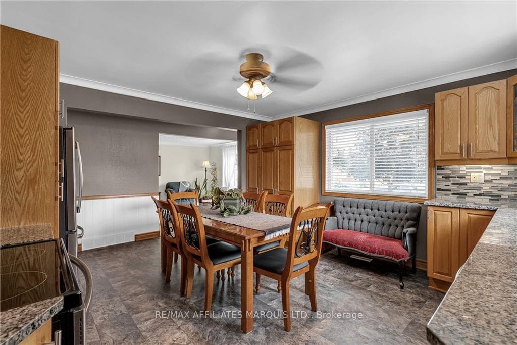 137 JARVIS Street photo 8