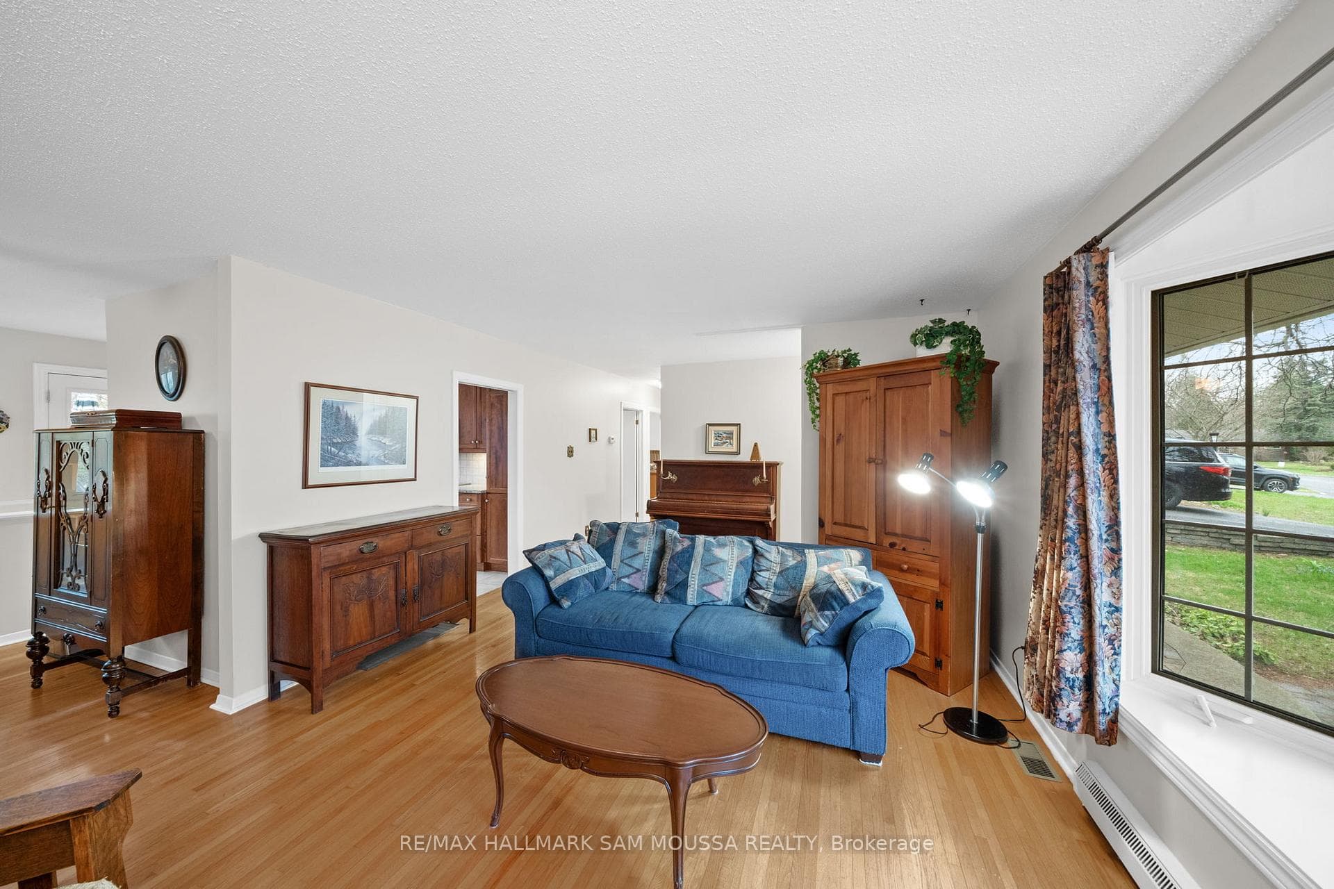11 Springdale Crescent photo 9