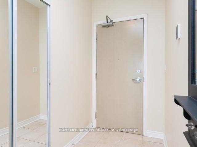 18 Holmes Avenue Unit 501 photo 4