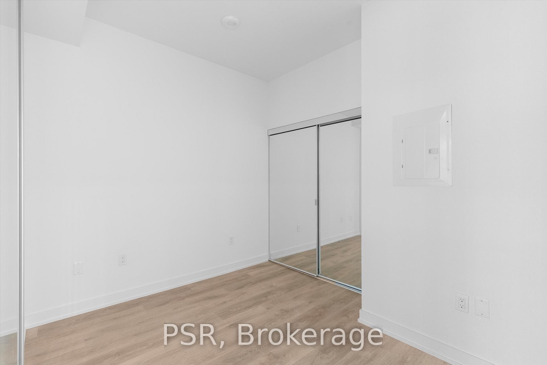 117 Broadway Avenue Unit 212 photo 16