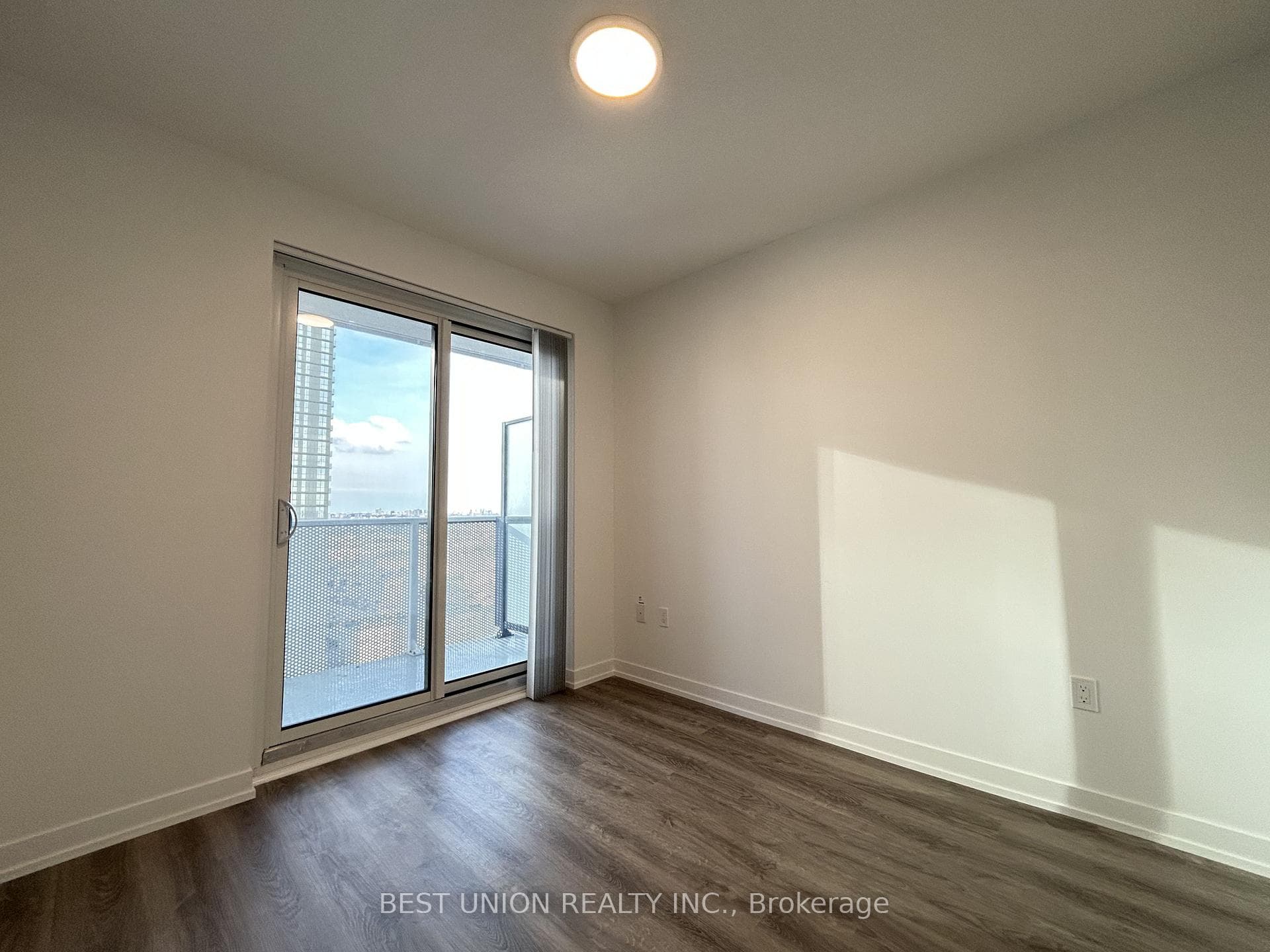 195 Commerce Street Unit 2715 photo 7