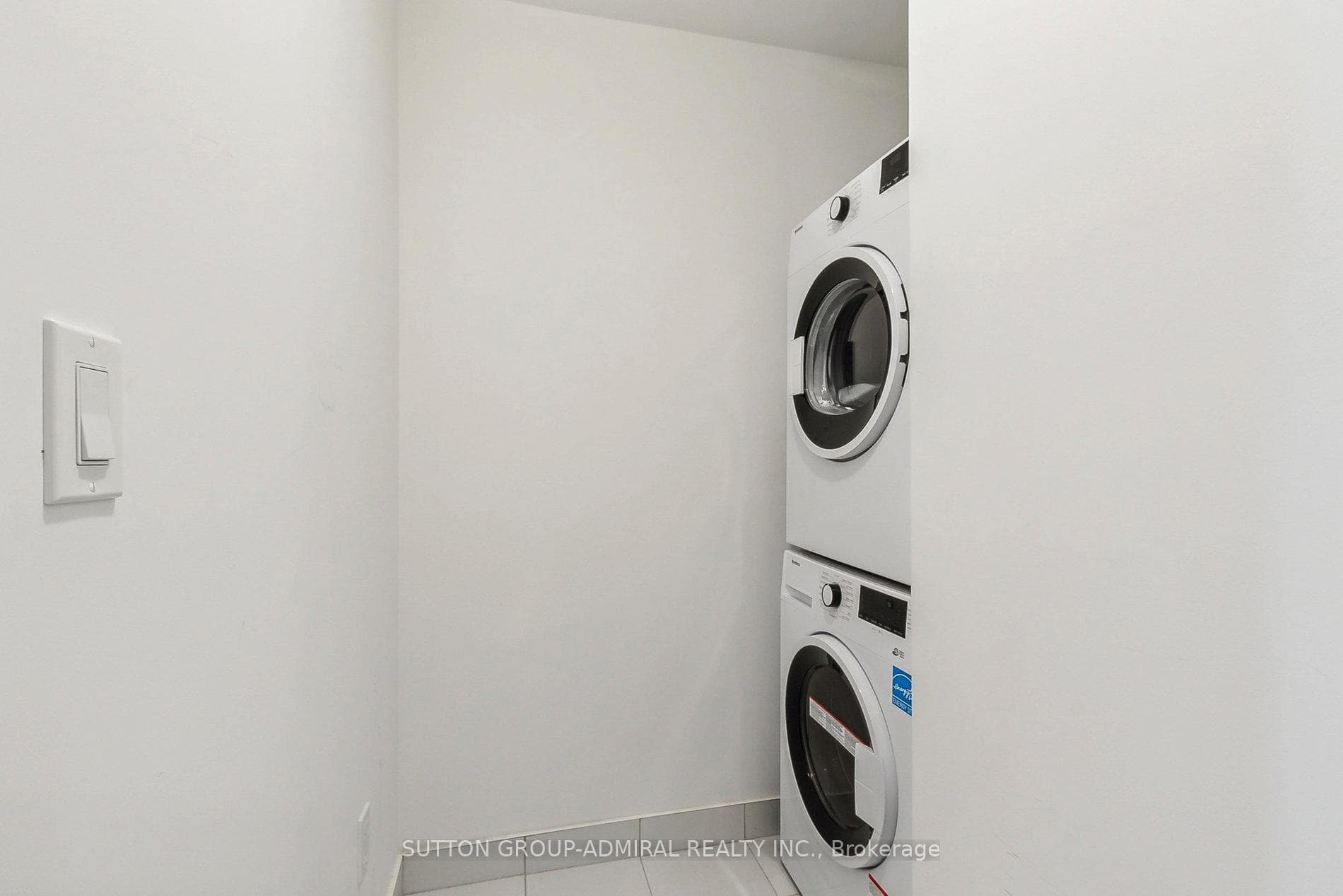 2485 Taunton Road Unit 1028 photo 16