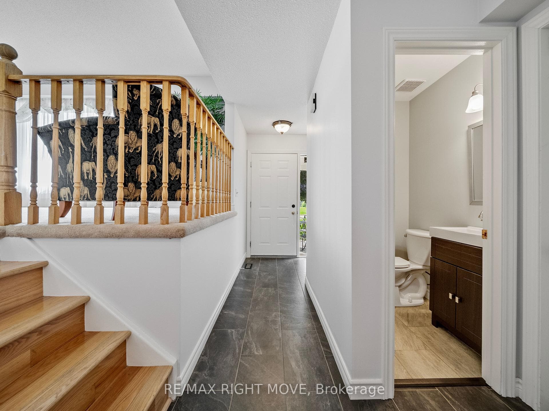 298 Leonard Drive photo 4