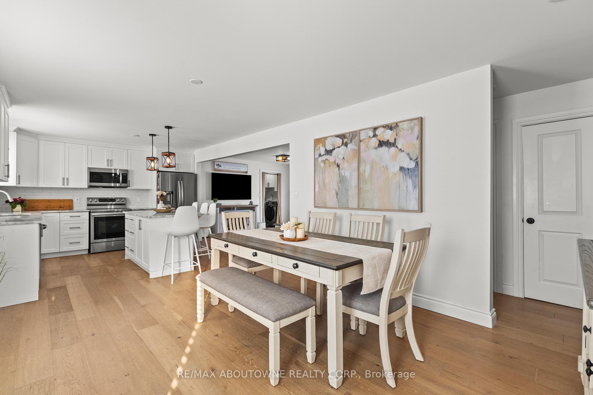 214 Binbrook Road photo 6