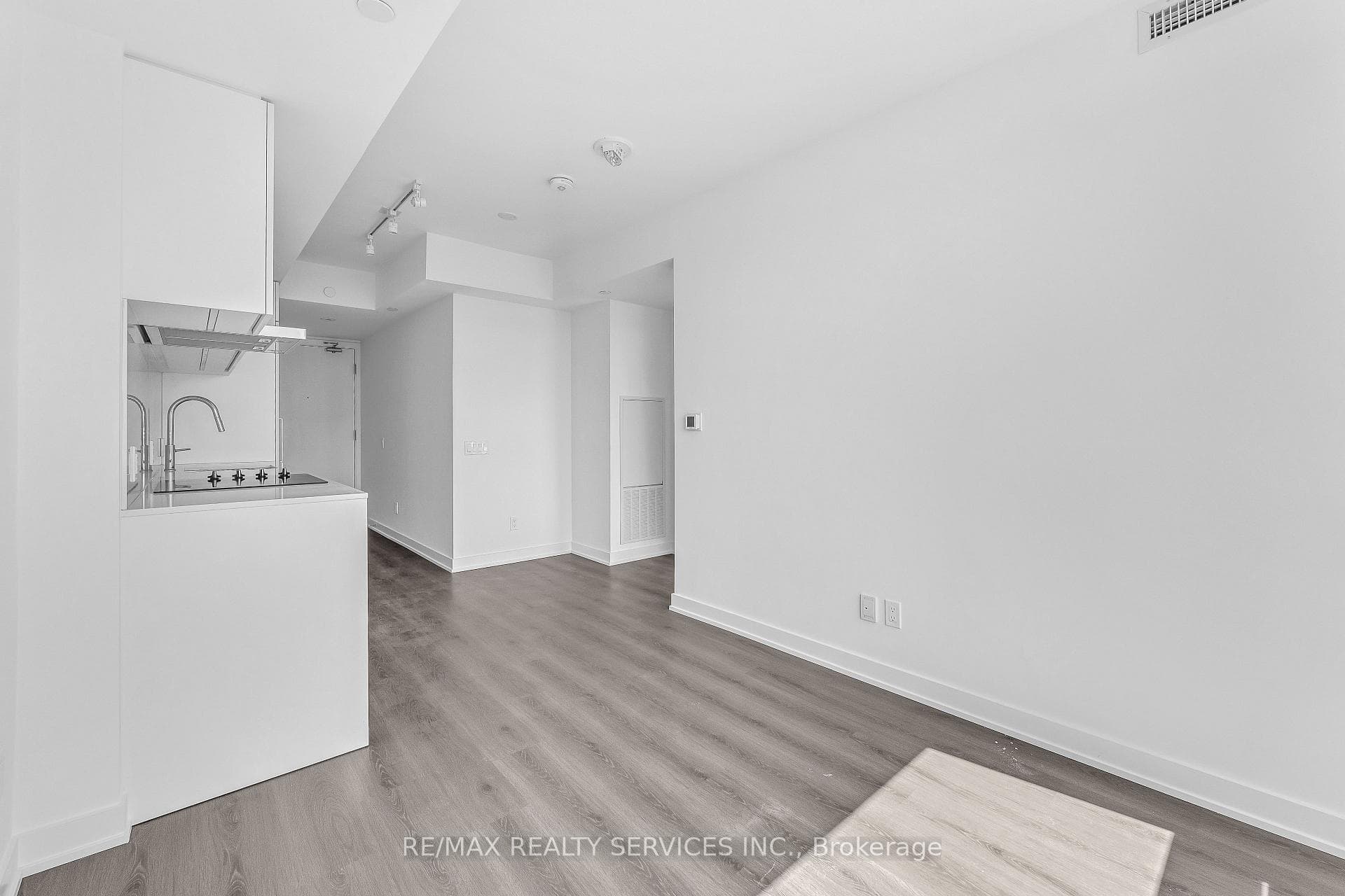 8 Wellesley Street Unit 4901 photo 10