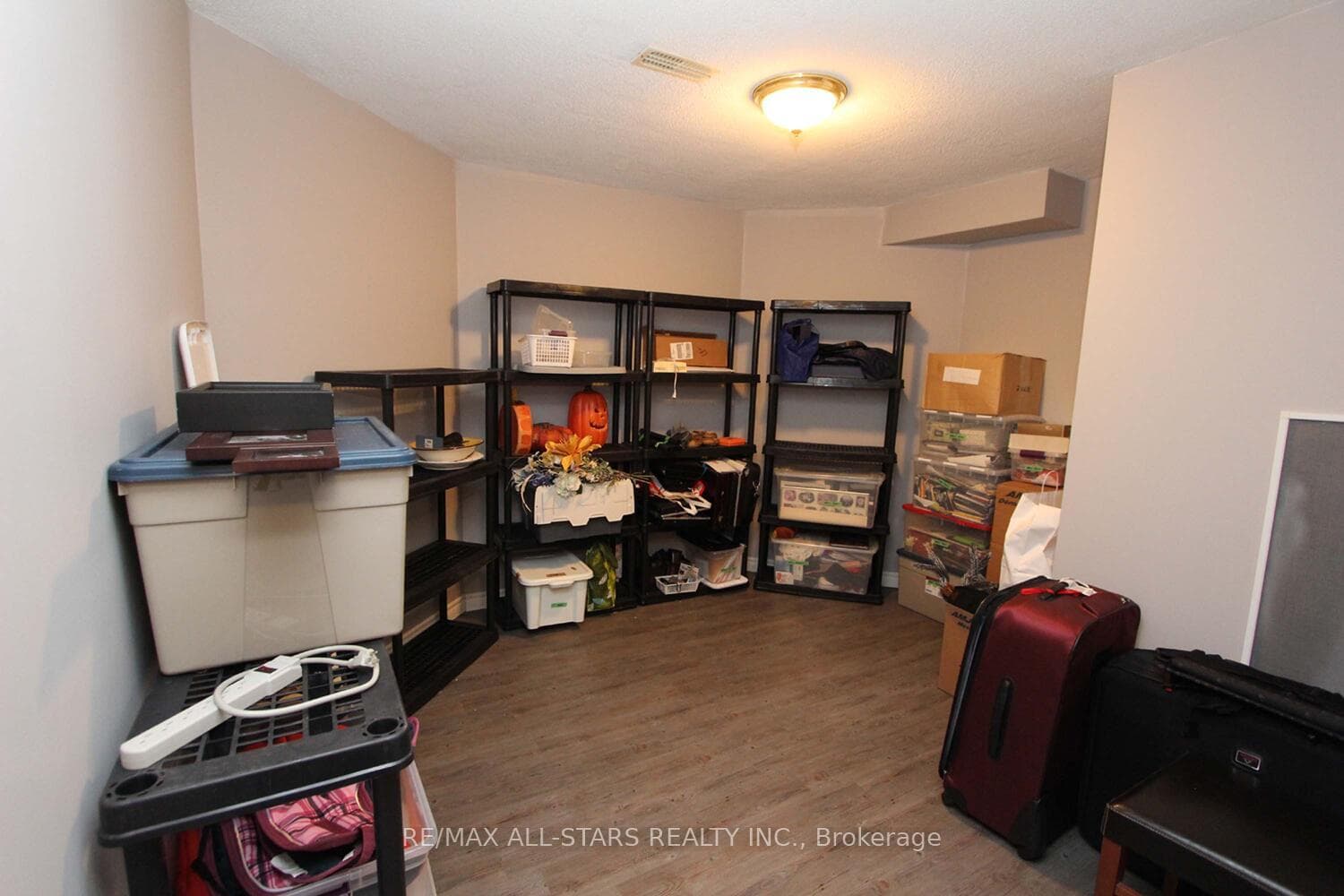 27 Hillview Drive photo 23