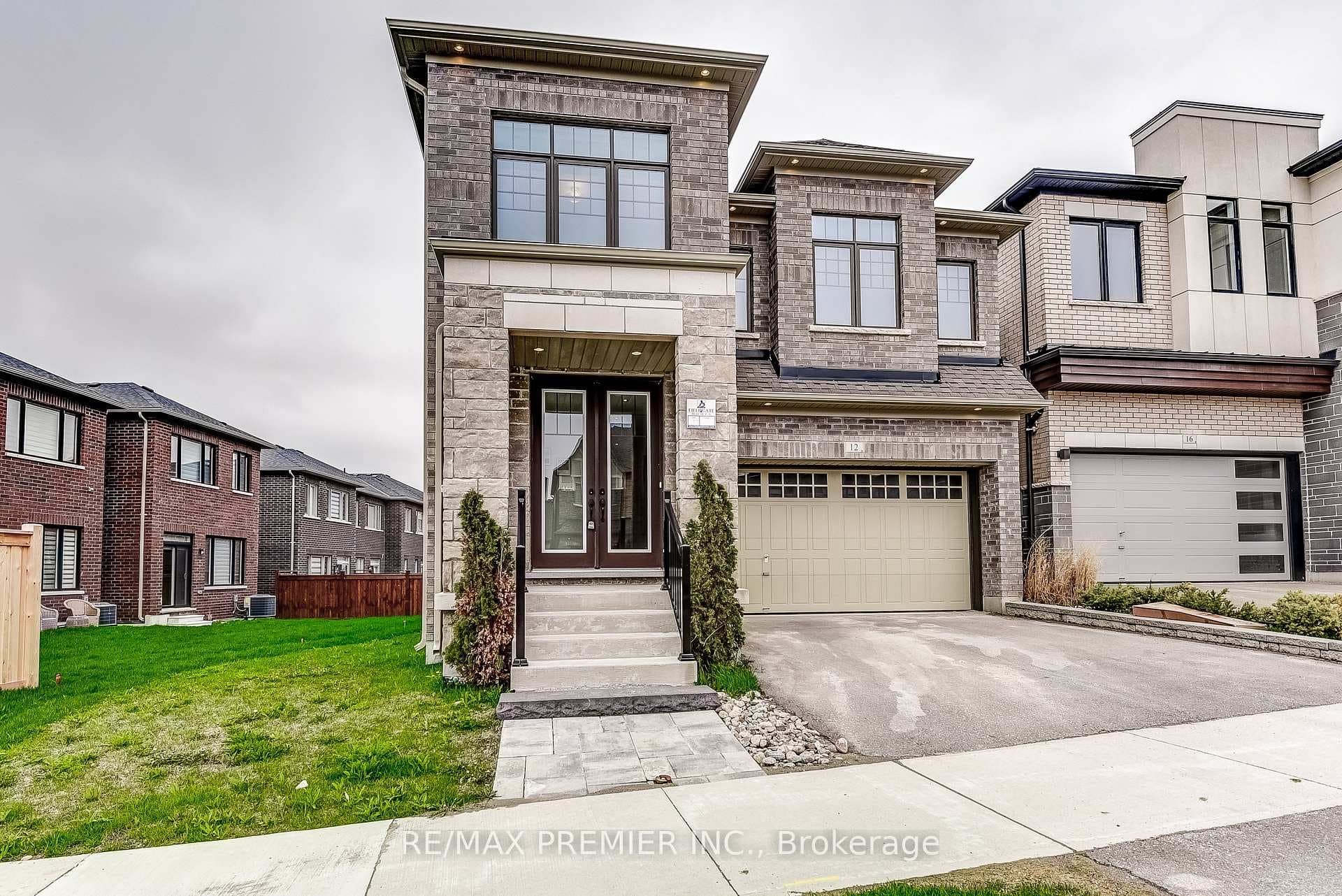 12 McKean Drive photo 1