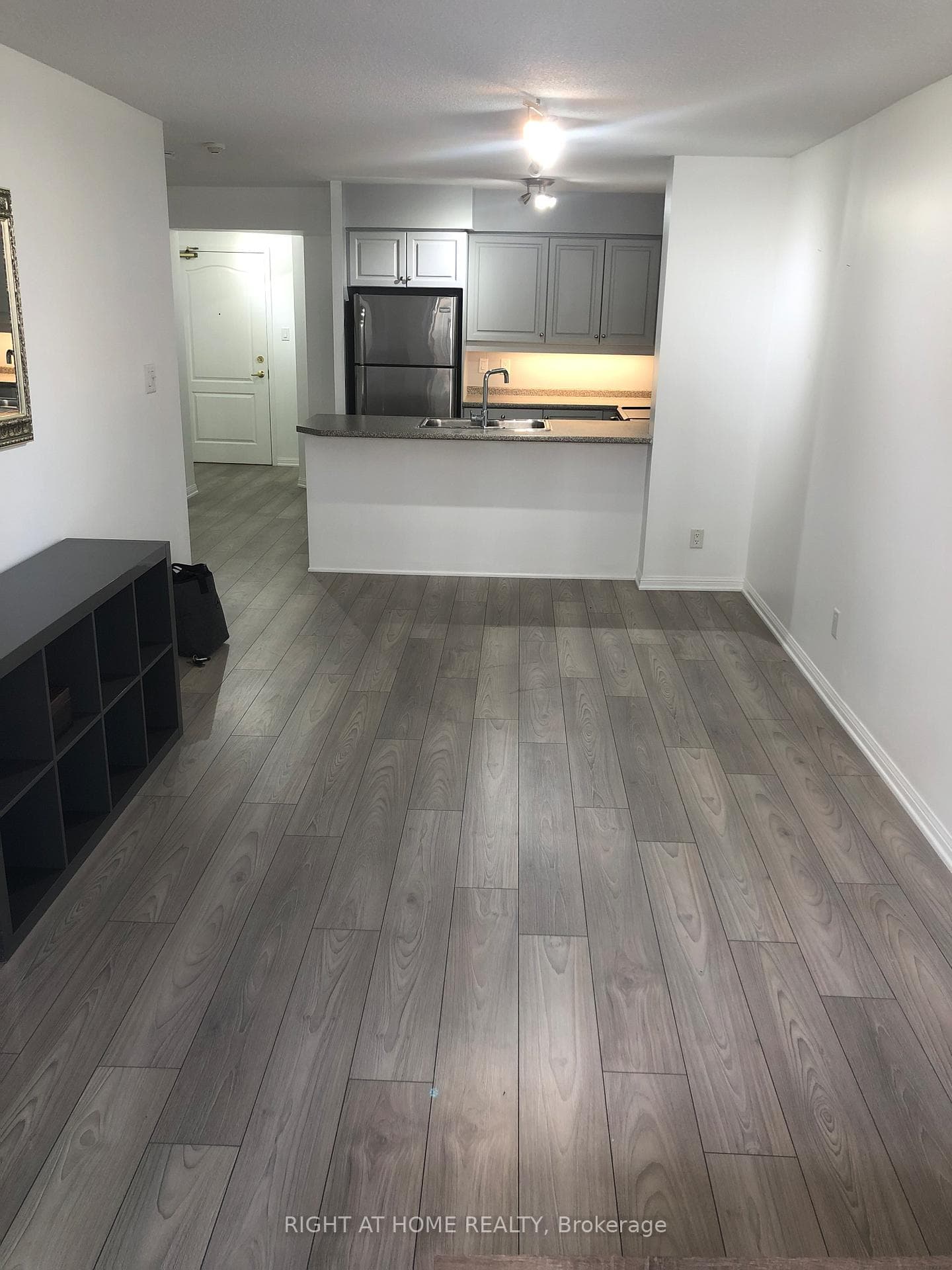 3130 Yonge Street Unit 201 photo 5