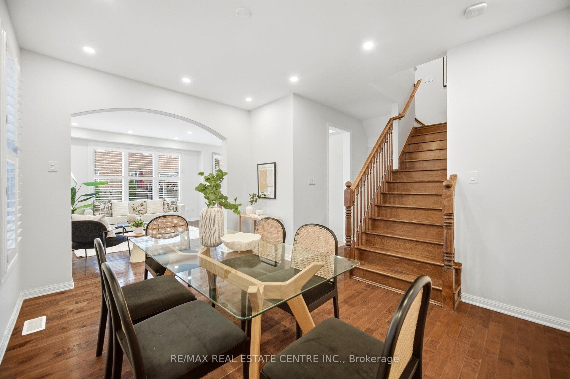 1135 Solomon Court photo 10