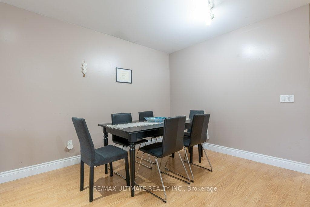 1496 Keele Street photo 25