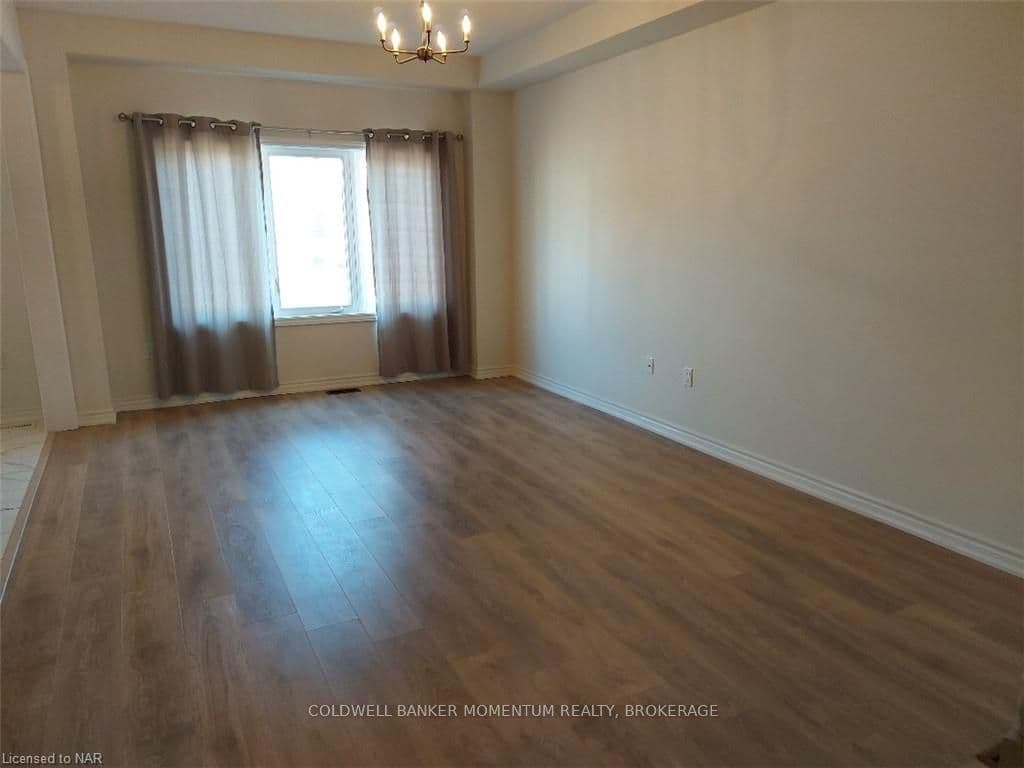 100 TUMBLEWOOD Place photo 9