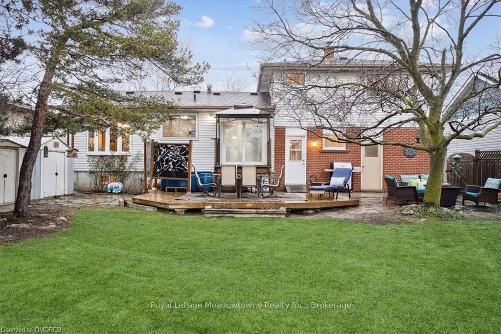 833 WILLOW Avenue photo 47