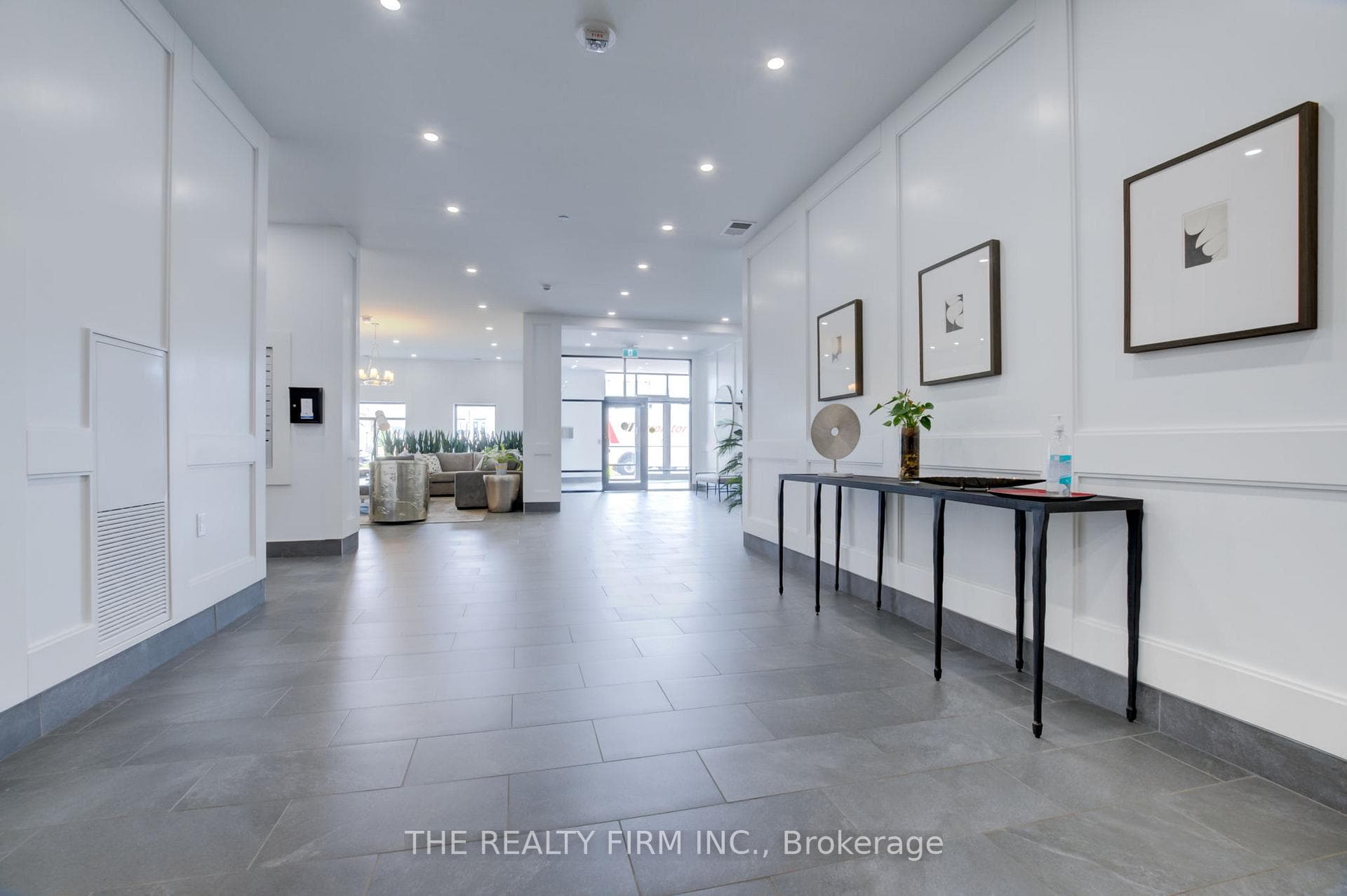 240 Villagewalk Boulevard Unit 1011 photo 43