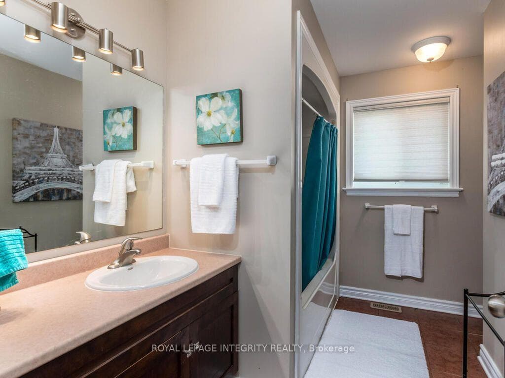 111 Comba Drive photo 26