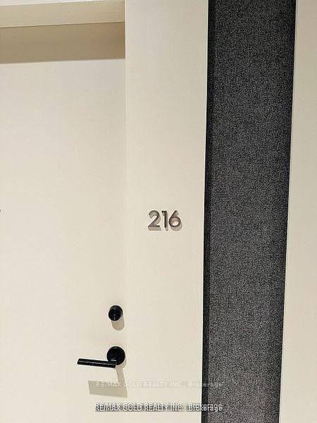 2020 Bathurst Street Unit 216 photo 36
