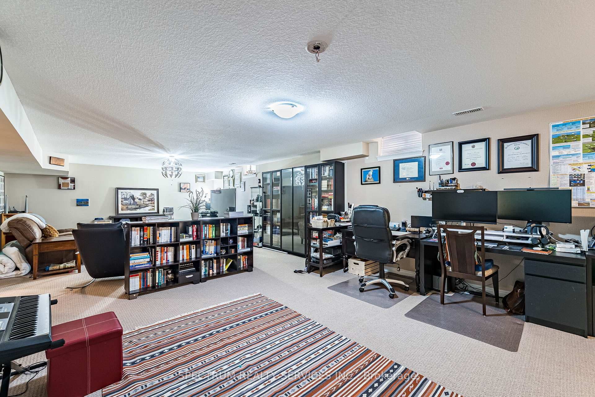 1529 Upper Sherman Avenue photo 39