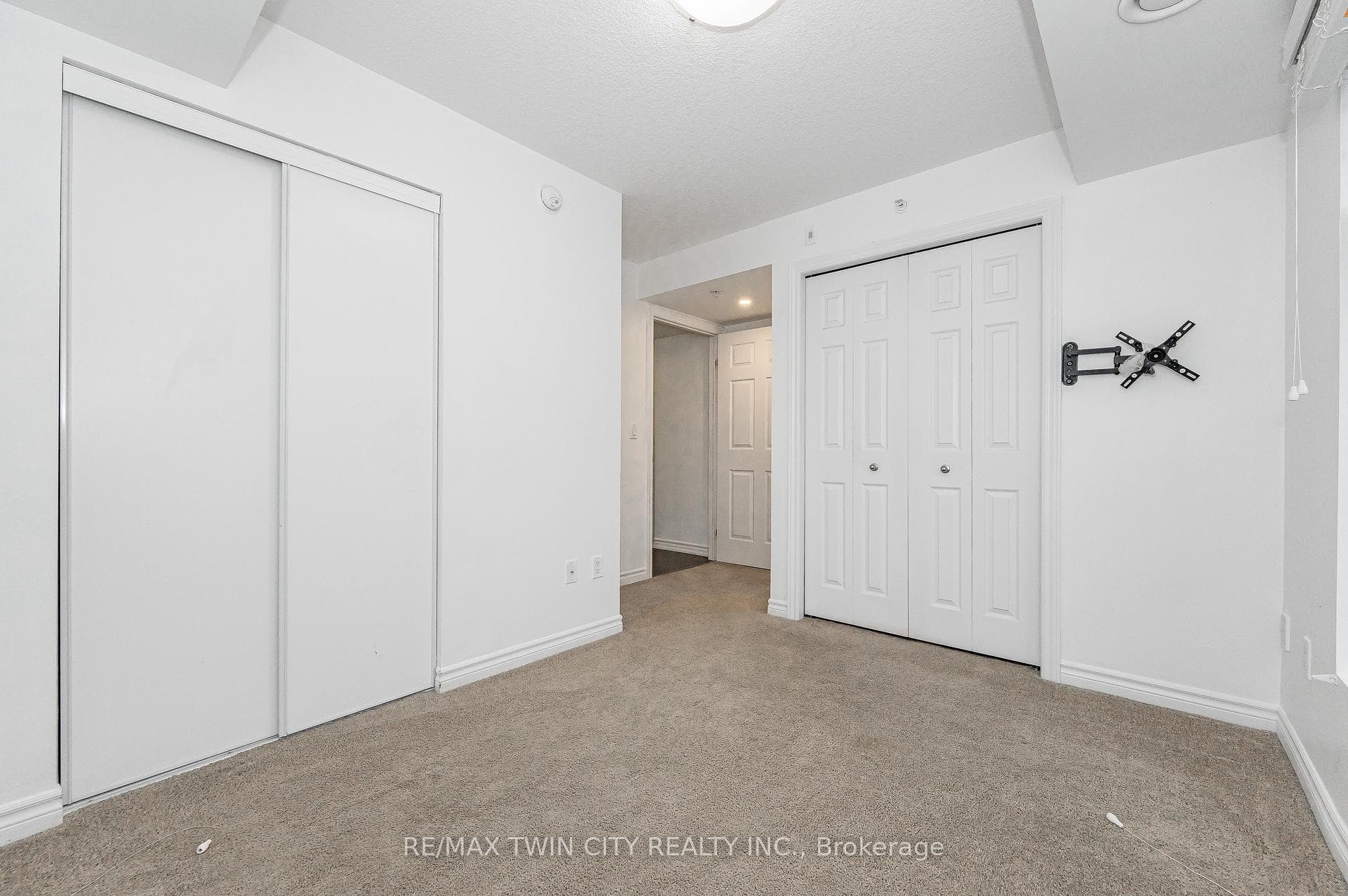 155 Commonwealth Street Unit 410 photo 15