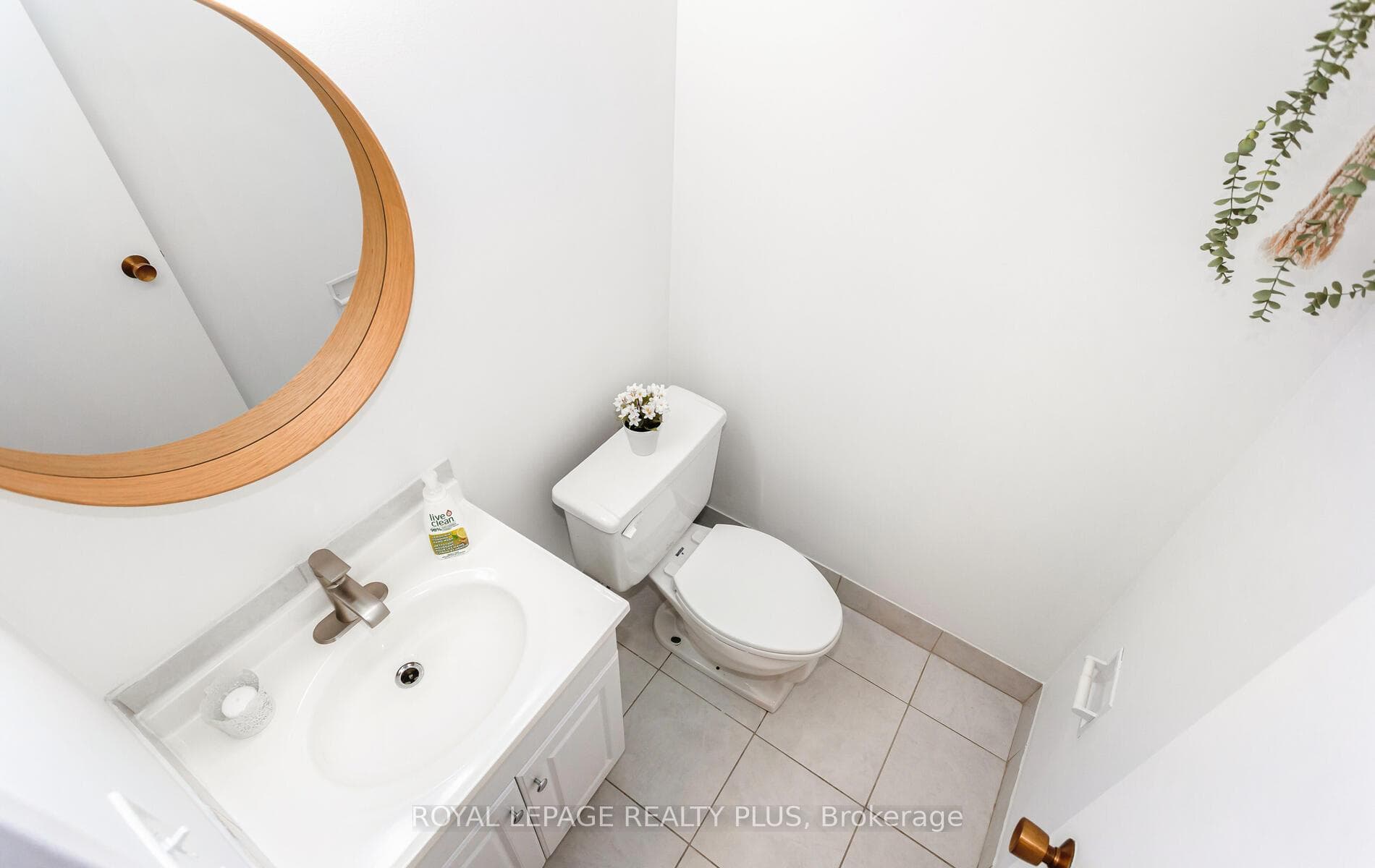 3025 The Credit Woodlands N/A Unit 301 photo 10