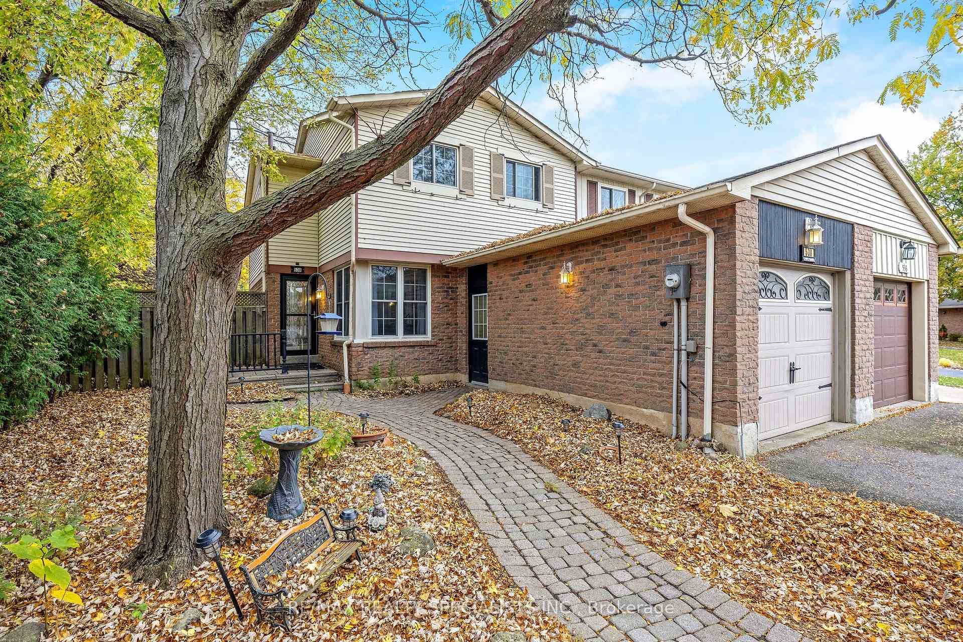 538 Conway Court photo 2