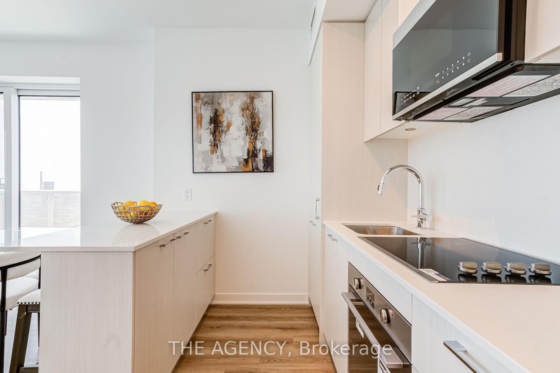 10 Oak Street Unit 2403 photo 14