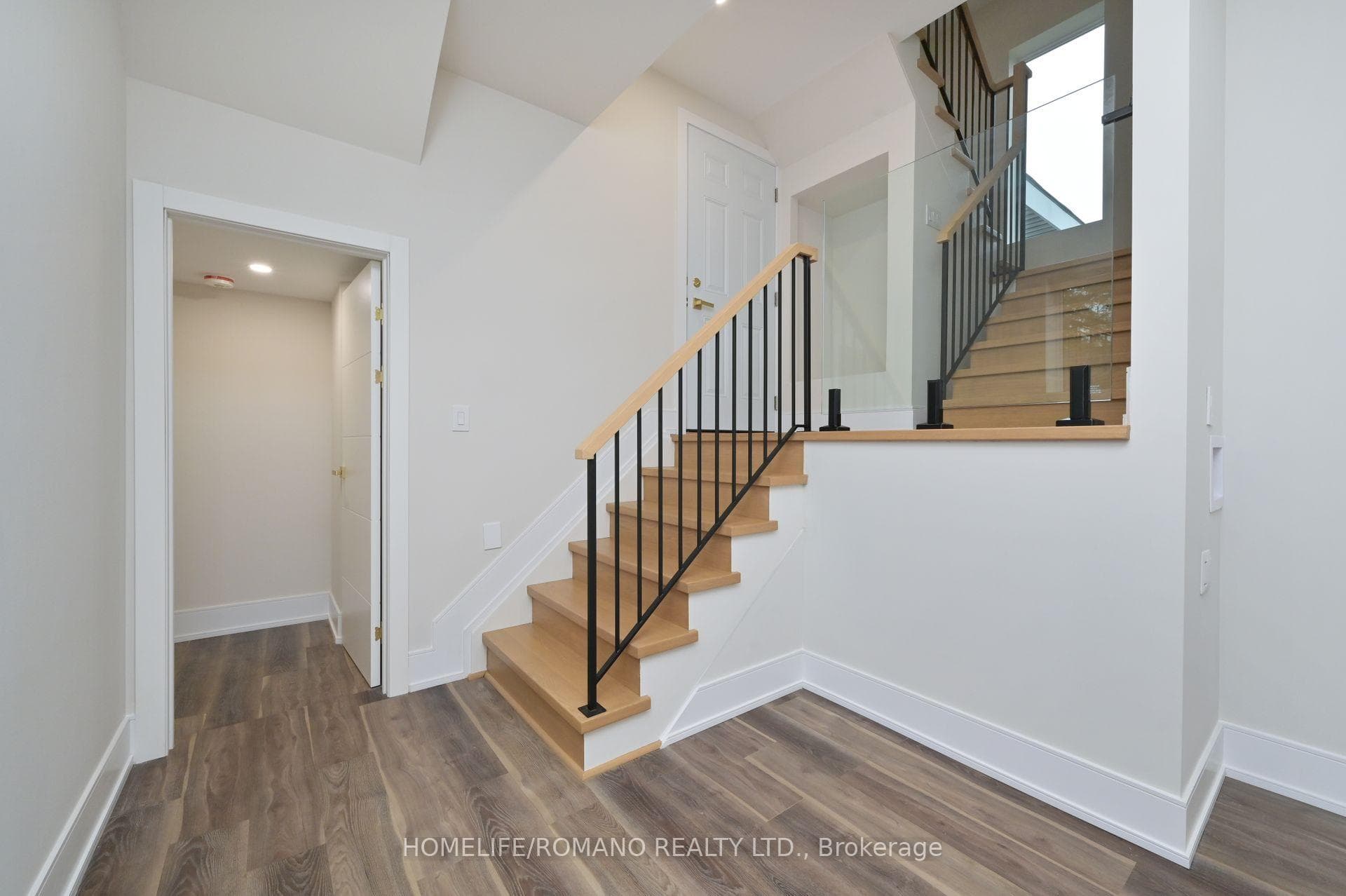 19 King High Avenue photo 33
