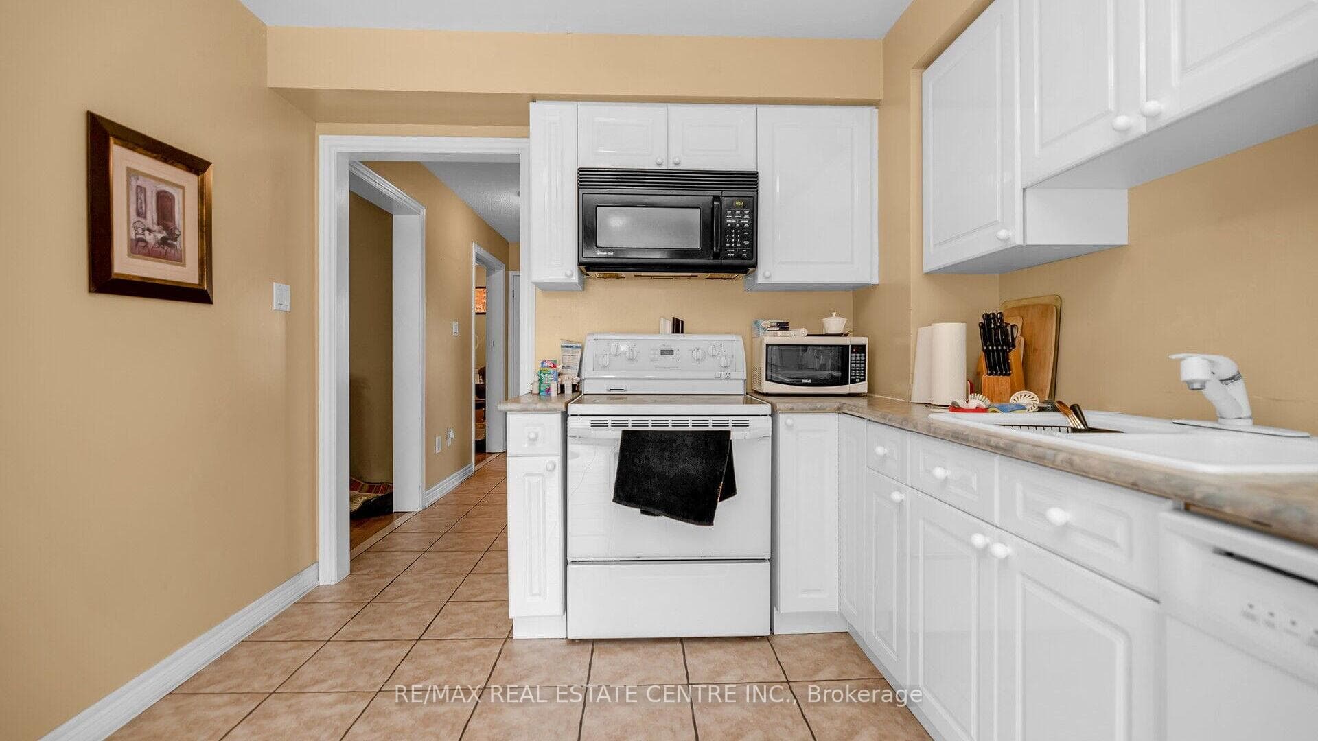 74 Willerton Close photo 16