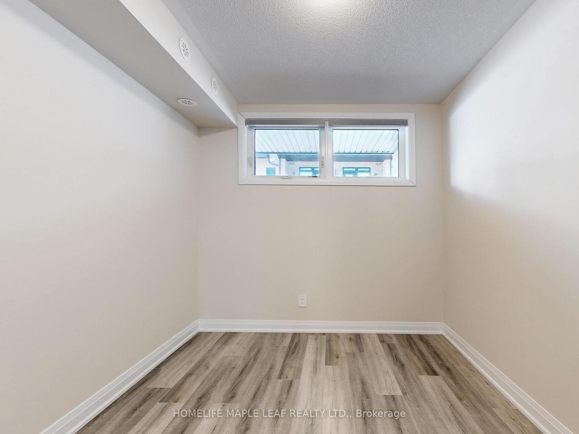 1569 Rose Way Unit 124 photo 23