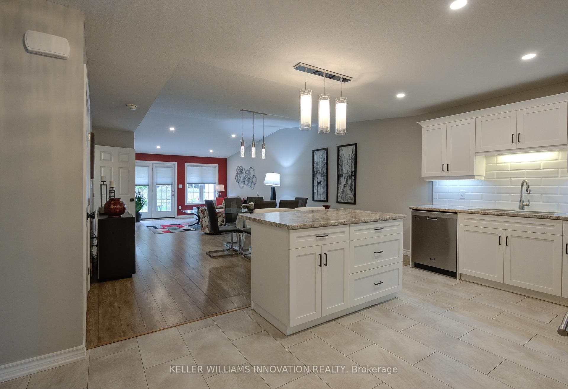 51 Devon Drive photo 9