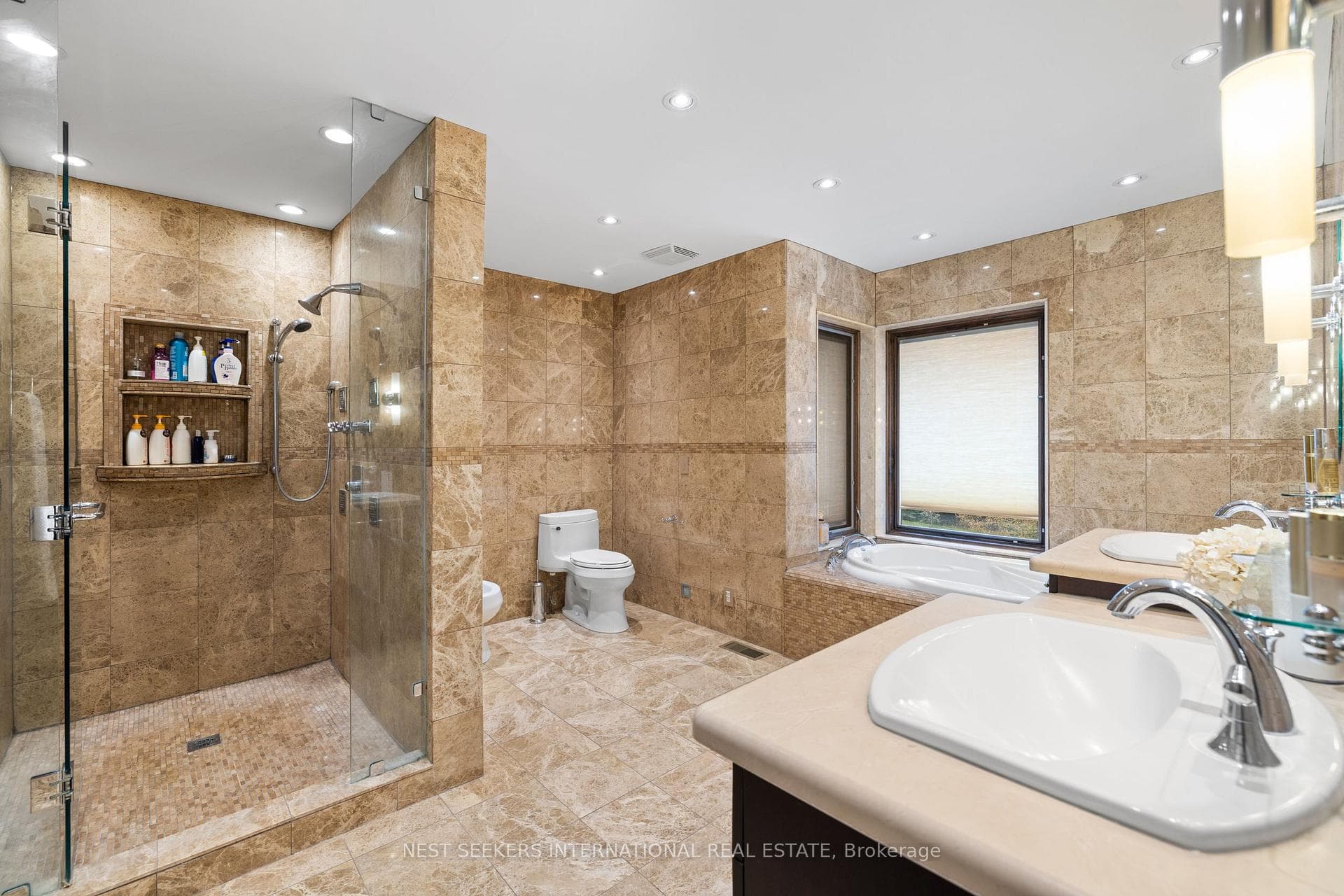 72 Chelsea Lane photo 14