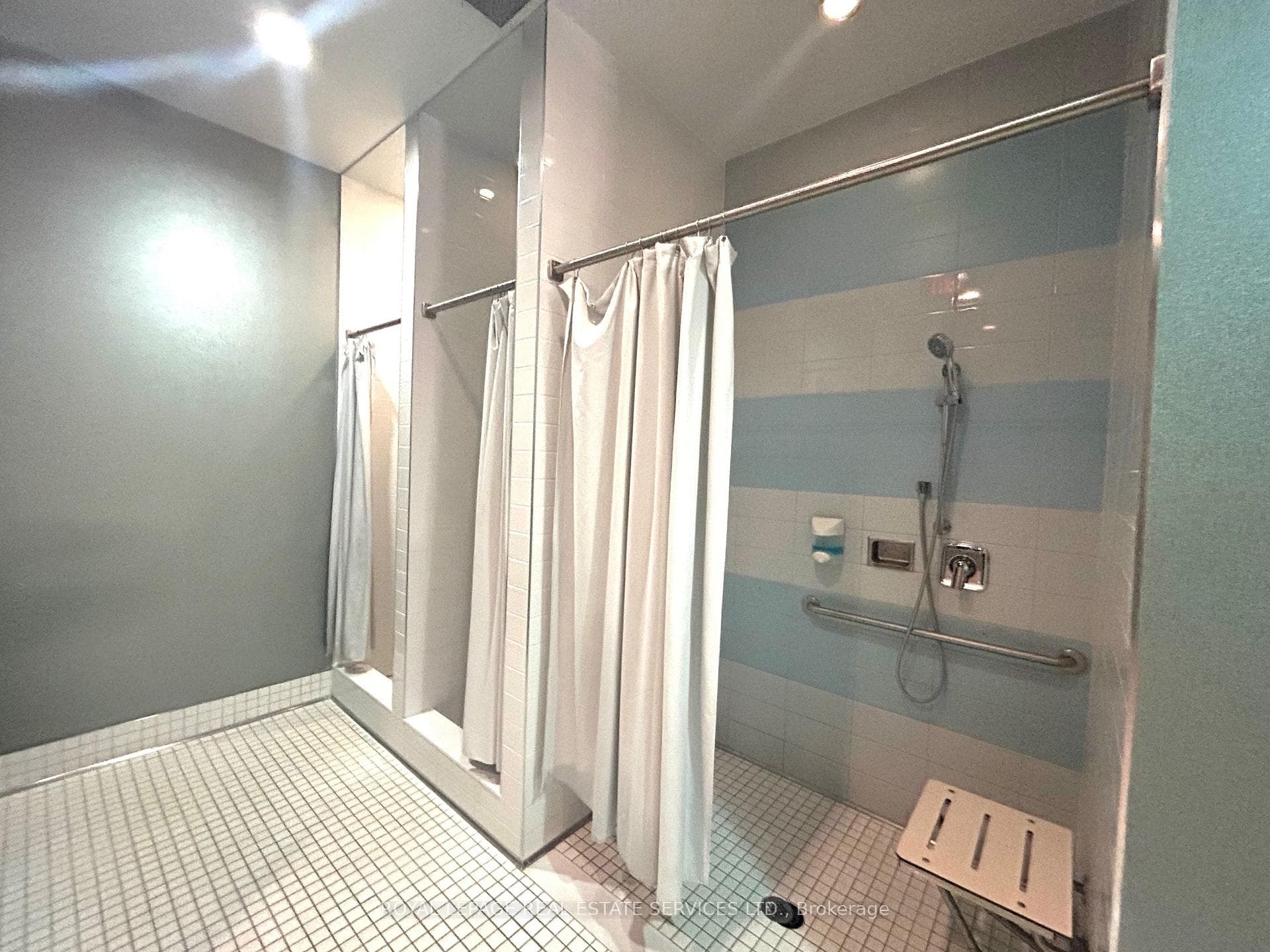65 Speers Road Unit 1107 photo 33