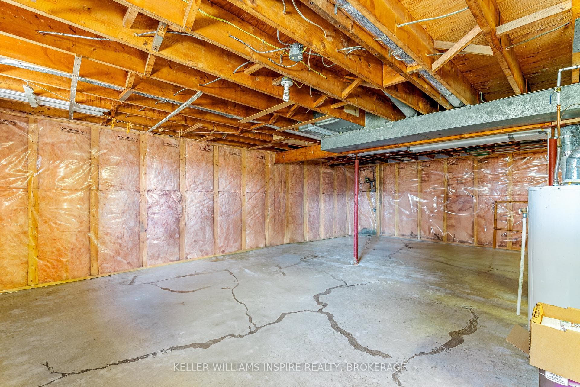 987 Sydenham Road photo 33