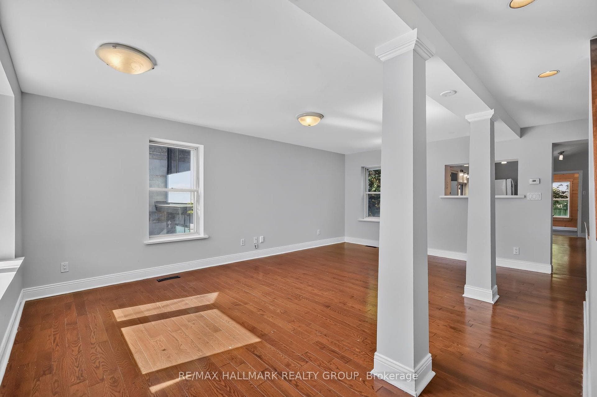 115 Sherbrooke Avenue photo 3