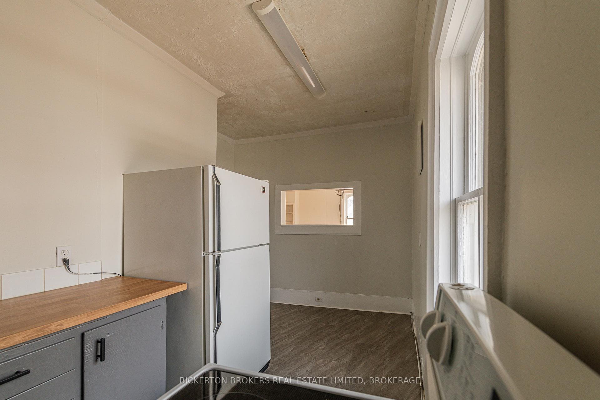 1064 Prince Street photo 18
