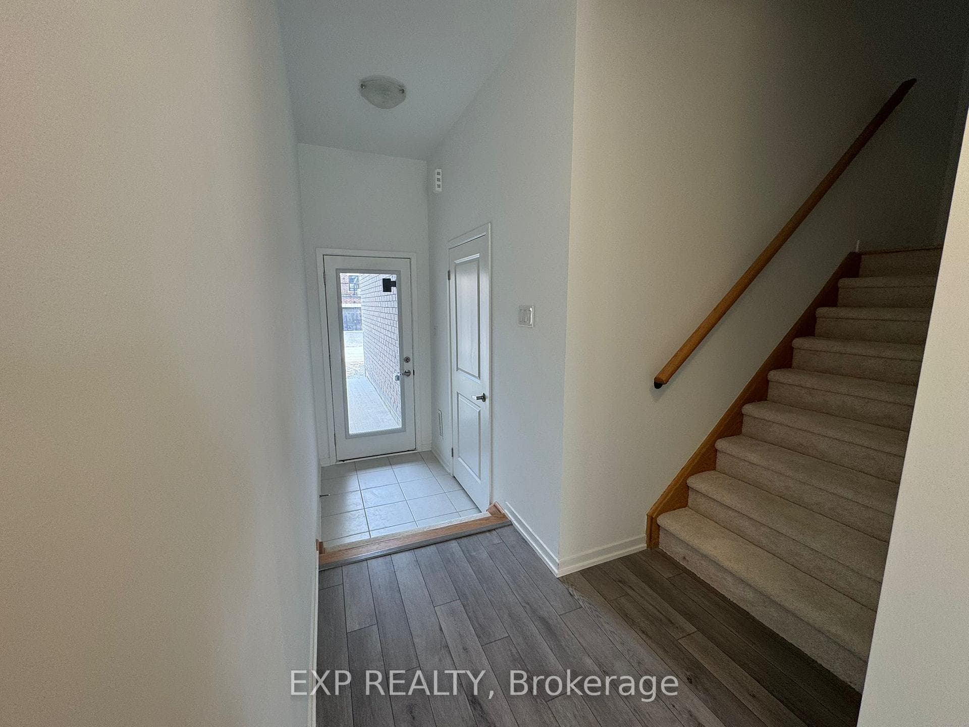 223 Monarch Avenue photo 5