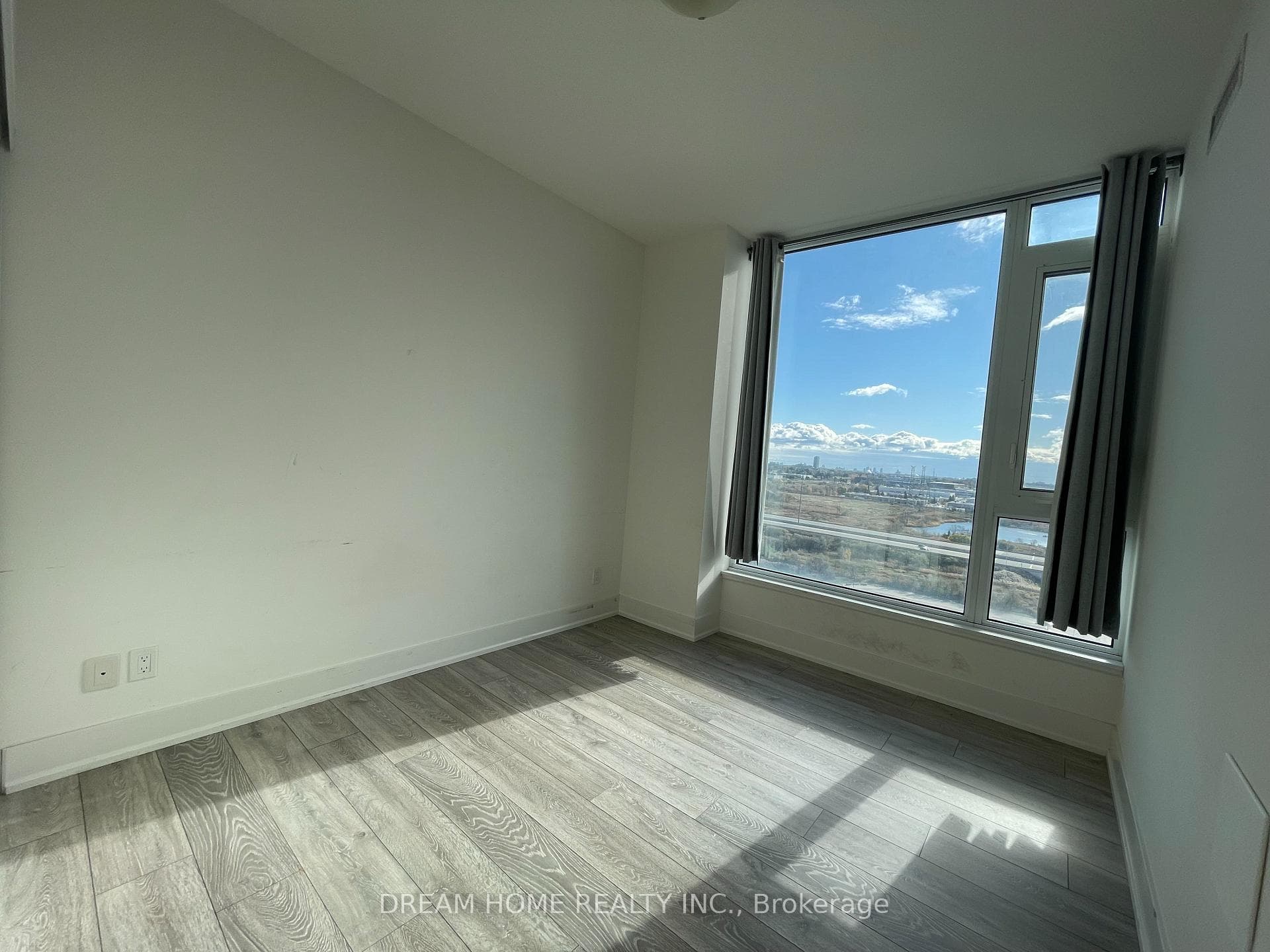 8081 Birchmount Road Unit 1505 photo 7