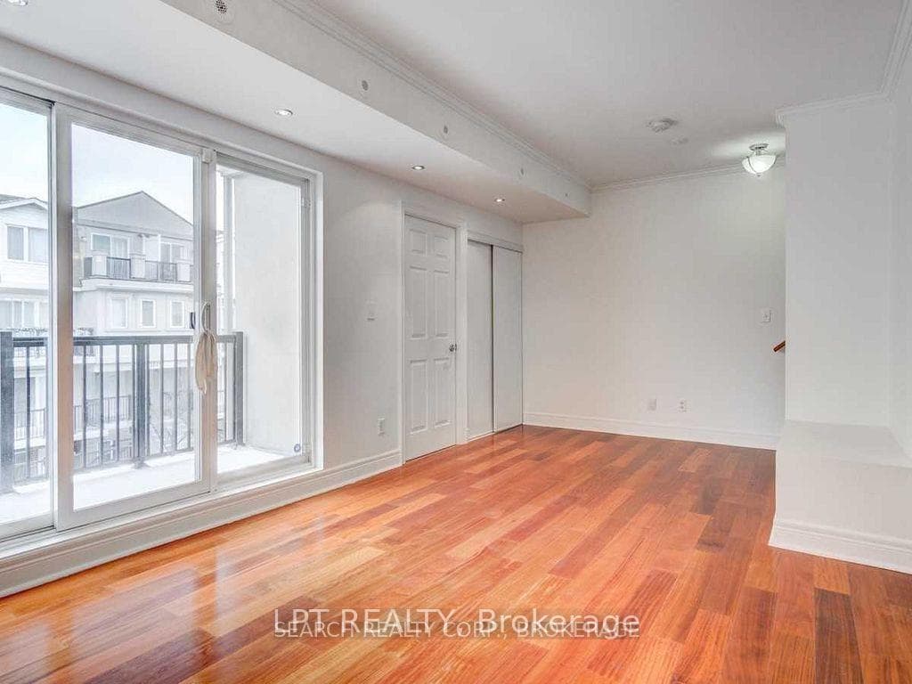 3047 Finch Avenue Unit 2059 photo 11