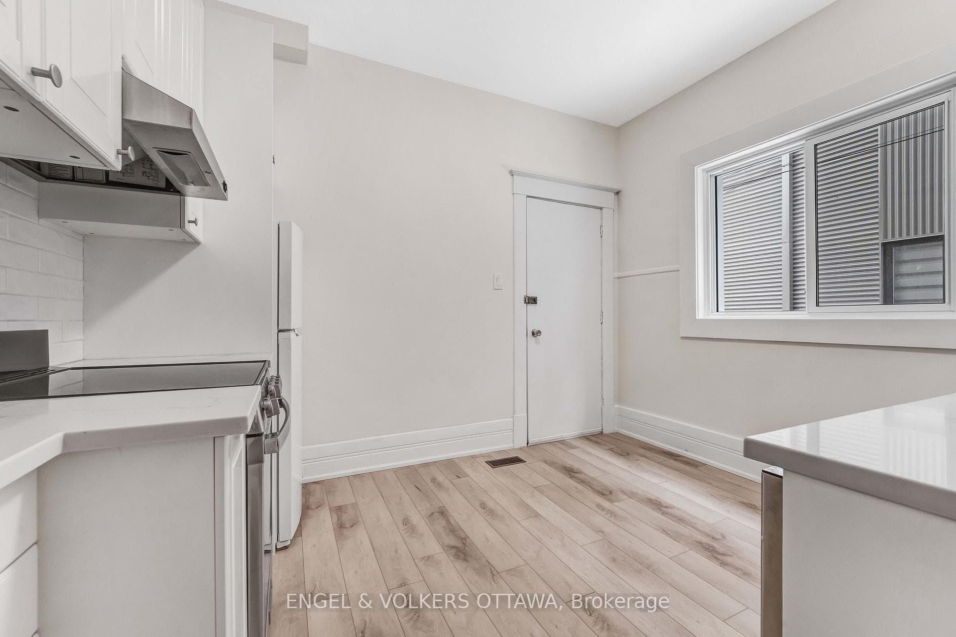 170 Ivy Crescent Unit 2 photo 13
